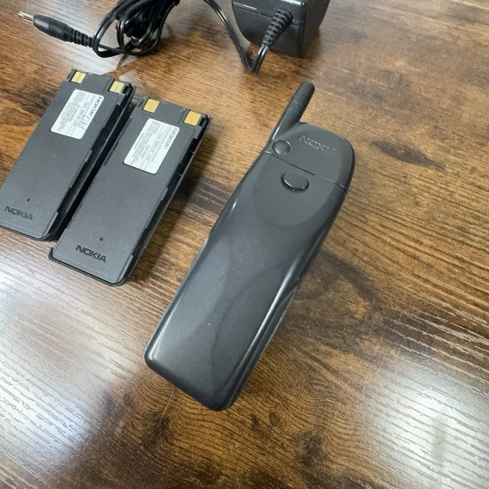 Nokia 5120i Black Cell Phone WORKS. Complete.